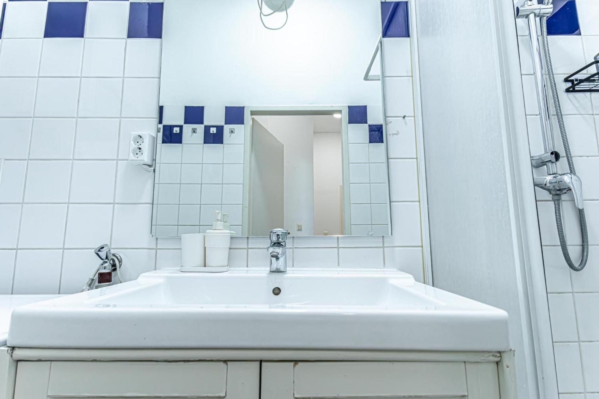 Amazing 2br In The Heart Of *