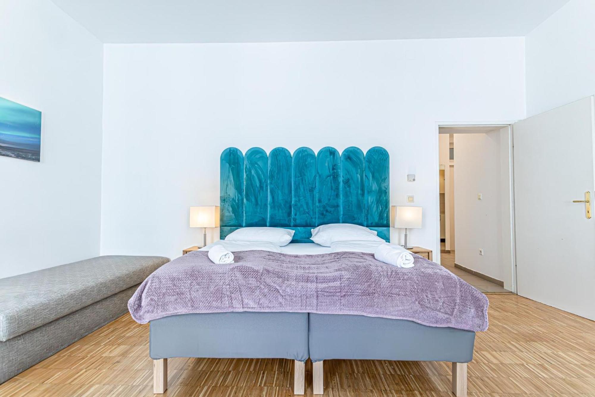 Amazing 2br In The Heart Of